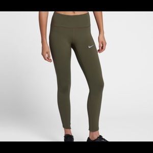 Women's High-Rise 7/8 Running Tights
Nike Epic Lux